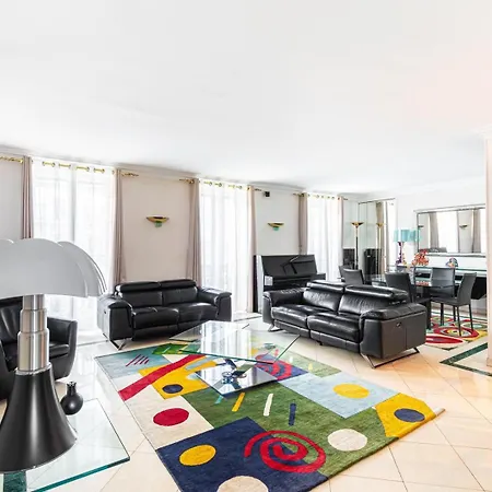 Guestready - A Slice Of Parisian Paradise *