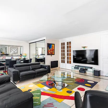 Guestready - A Slice Of Parisian Paradise